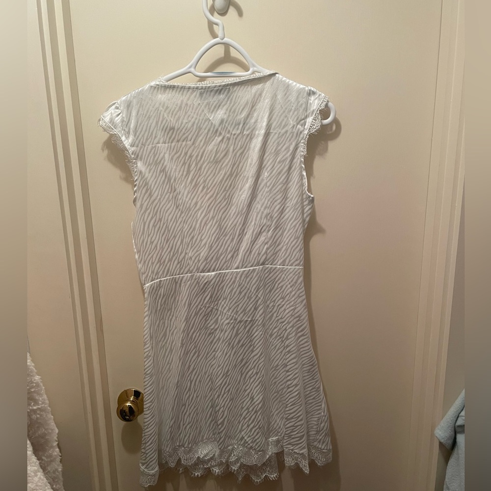 Cider White Dress - Picture 2 of 3